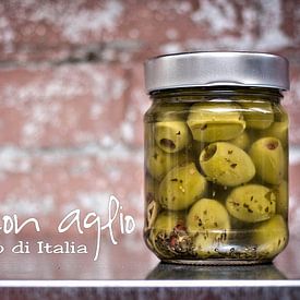 Olive con aglio van Michel Derksen