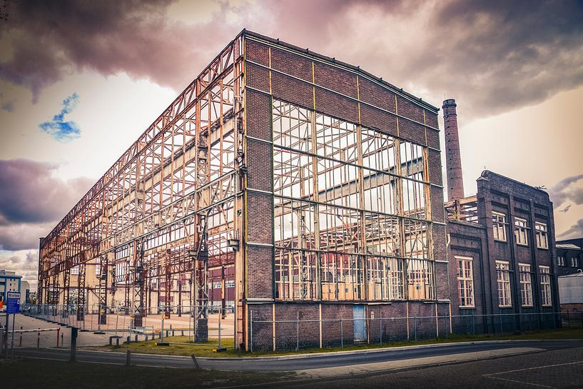 Hijschgebouw by Freddy Hoevers