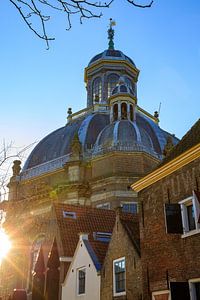 Oosterkerk in Middelburg (Niederlande) im Morgenlicht