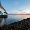 Zeelandbrug à la lumière du soir sur Paula Romein