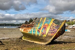HDR urbex Cimetiere a bateaux Schiffsfriedhof in Quelmer in der Bretagne