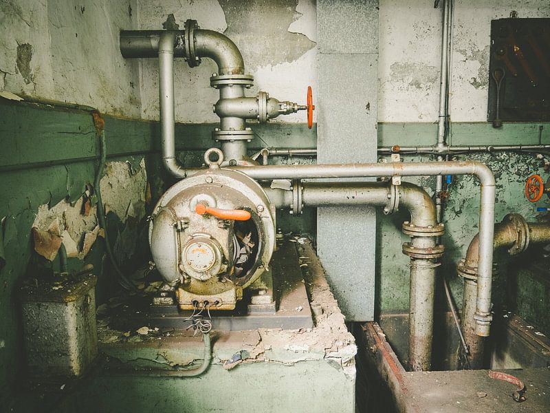 Urbex Hydroelectric Power Station by Martijn Tilroe