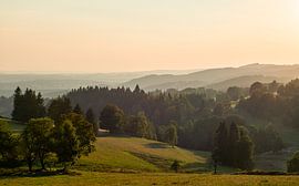 Sunset between the hills sur Jeroen Kleiberg