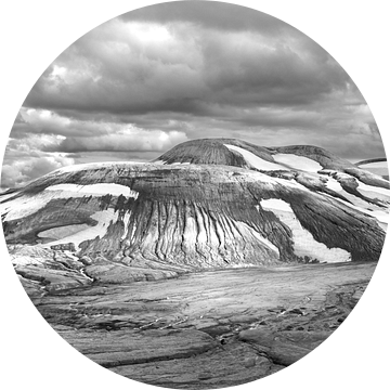 De weidsheid van Landmannalaugar in zwart, wit en grijs van Gerry van Roosmalen