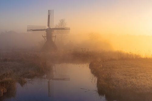 Molen De Wicher in ochtendmist – Reflectie en rust van KB Design & Photography (Karen Brouwer)