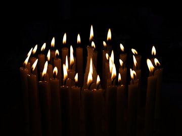 Kaarsen voor een verjaardag onder vrienden en familie van Wolfgang Unger