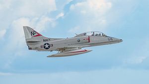 Überflug Douglas TA-4J Skyhawk.