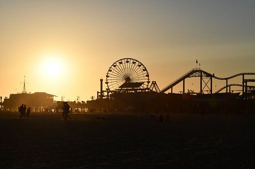 Santa Monica Pier bij zonsondergang