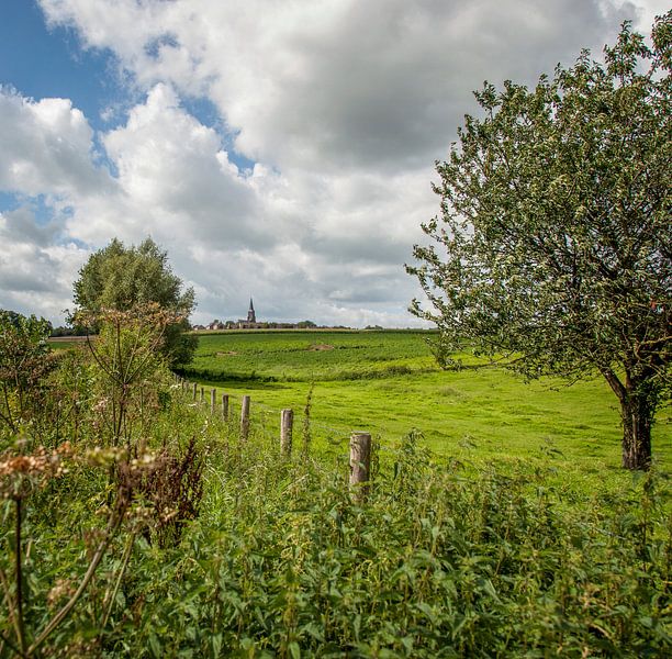 Kerkdorp Vijlen gelegen tussen de Limburgse Heuvels van John Kreukniet