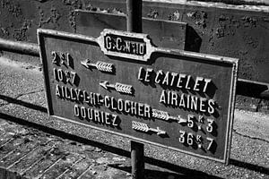 Vintage wegwijzer, Picardië, Frankrijk