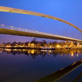 Hochbrücke Maastricht von Huub Keulers