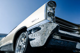 Pontiac Bonneville 1966: Markante Front ganz nah