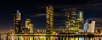 Kop van Zuid bij nacht panorama kleur van ABPhotography