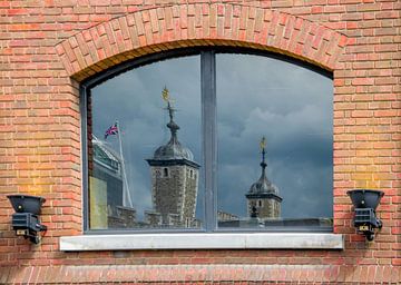 windowview Tower of London van Henry van Schijndel