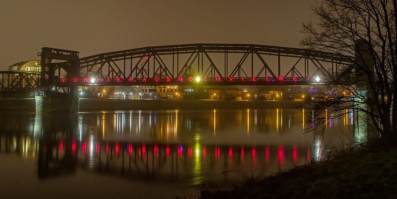 Magdeburg - Hubbrücke bei Nacht von t.ART