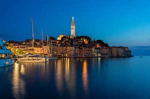 Die blaue Stunde in Rovinj, Istrien, Kroatien