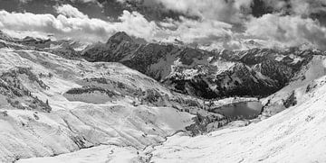 Höfats en Seealpsee van Walter G. Allgöwer