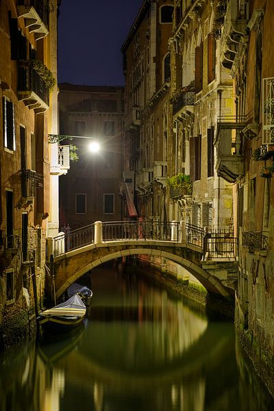Romantische Gasse in Venedig von Voss Fine Art Fotografie