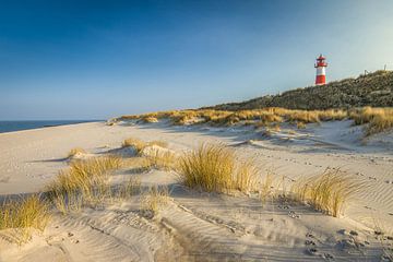 Leuchtturm List-Ost und Strand auf der Ellenbogen-Halbinsel, Sylt von Christian Müringer