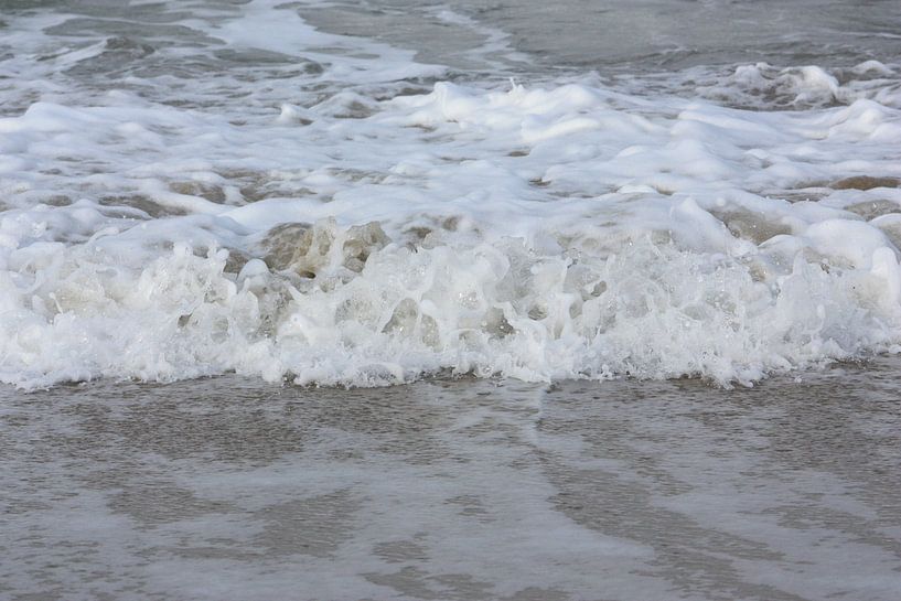 looking over the ocean  par nikita van der Starre- Zagers