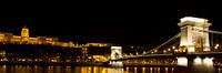 De Kettingbrug in Boedapest met het Koninklijk paleis van Willem Vernes thumbnail