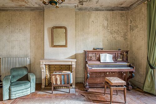 Lost Place - Abandoned Piano