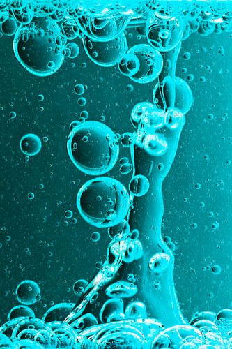 Water met luchtbellen