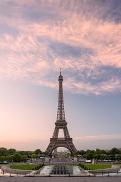 Eiffelturm in Paris von Lorena Cirstea