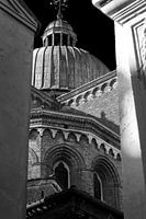 Venezianische Kuppel in Schwarz und Weiß