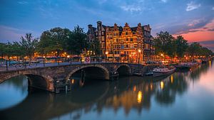 Amsterdam op het kruispunt van de Prinsengracht en de Brouwersgracht van Henk Meijer Photography
