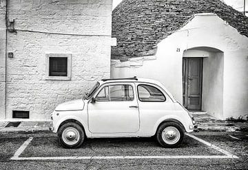 FIAT 500 in Alberobello by Ron van der Stappen