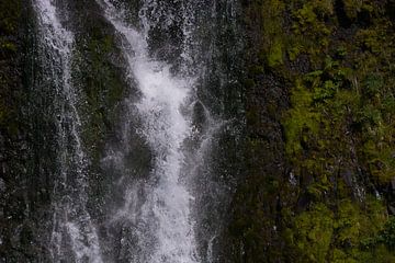 Splas 4, detail of a waterfall in the Gain Valley by Miranda Lodder