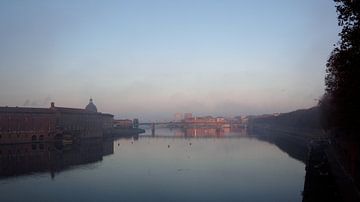 Le Garonne from Le Pont Neuf, Toulouse.