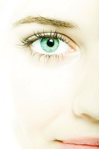 LPH 70507471 Gezicht jonge vrouw, close up