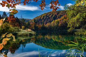 Plitvicer Seen und Wasserfälle im Herbst