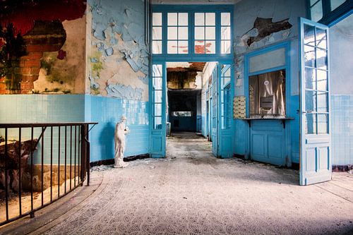 Urban exploration De inkom van de thermen