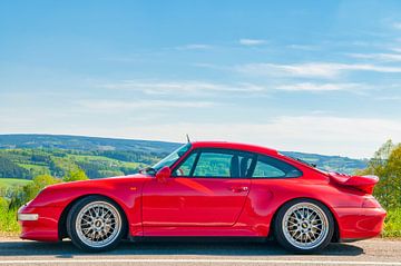 Porsche 911 Turbo in een landelijk landschap van Sjoerd van der Wal