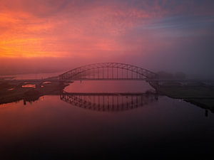 Neblige Achter über der IJssel