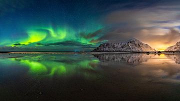 Aurora Borealis, Noorderlicht in Noorwegen op het strand van Skagsanden