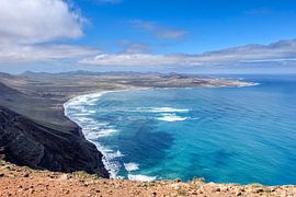 Bucht von Famara (Lanzarote) von Peter Balan