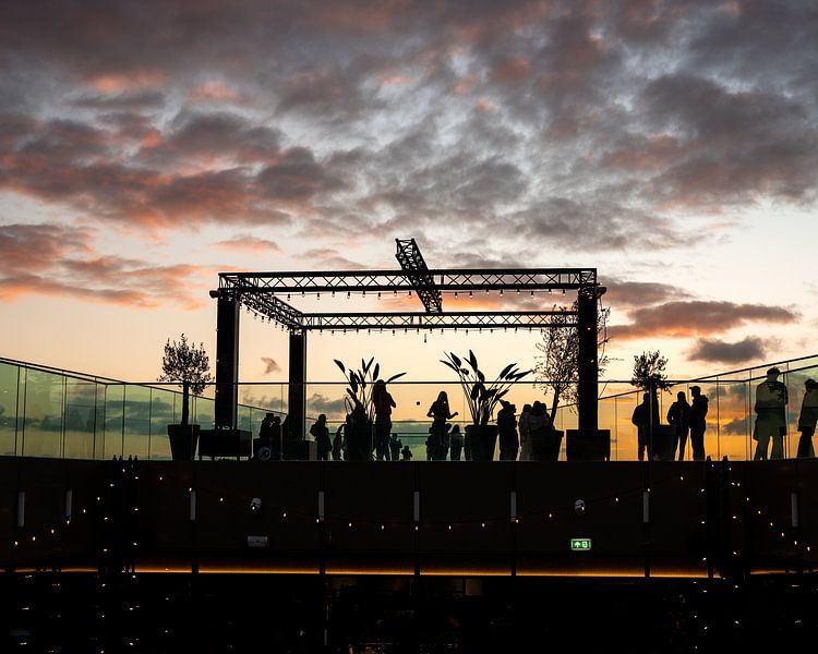 Zonsondergang Forum, Groningen van Niels van den Berg