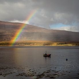 Regenboog in Schotland van Hans Moerkens