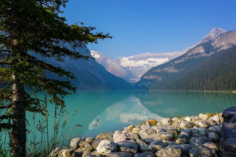 Lake Louise Canada by Bonthekke
