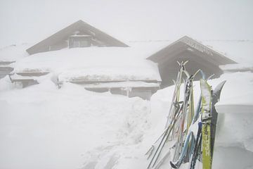 Ljosland Noorwegen veel sneeuw Ski van Rene du Chatenier