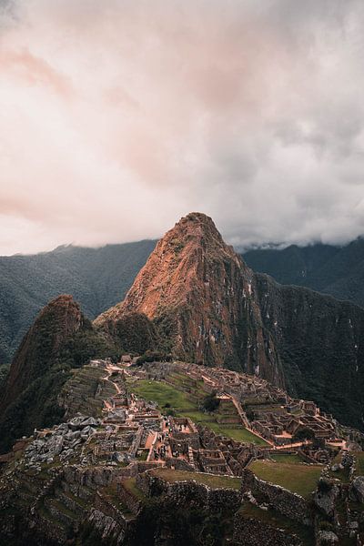 Machu Picchu by Hello Pompoyo