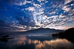 Sun Moon Lake van Nanouk el Gamal - Wijchers (Photonook)