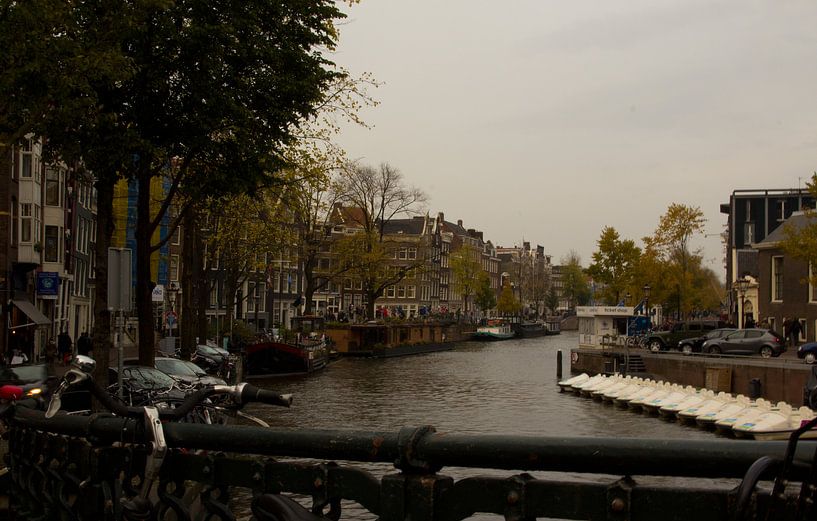 Amsterdamse gracht by Guido Veenstra