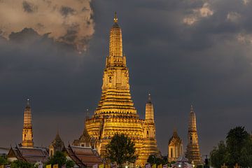 Wat Arun in Bangkok, Thailand van Walter G. Allgöwer