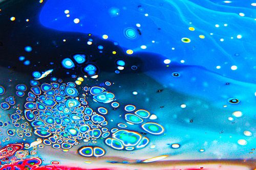 Air bubbles in the sea