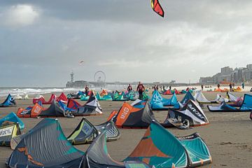 Kitesurfing Scheveningen by Judith Cool